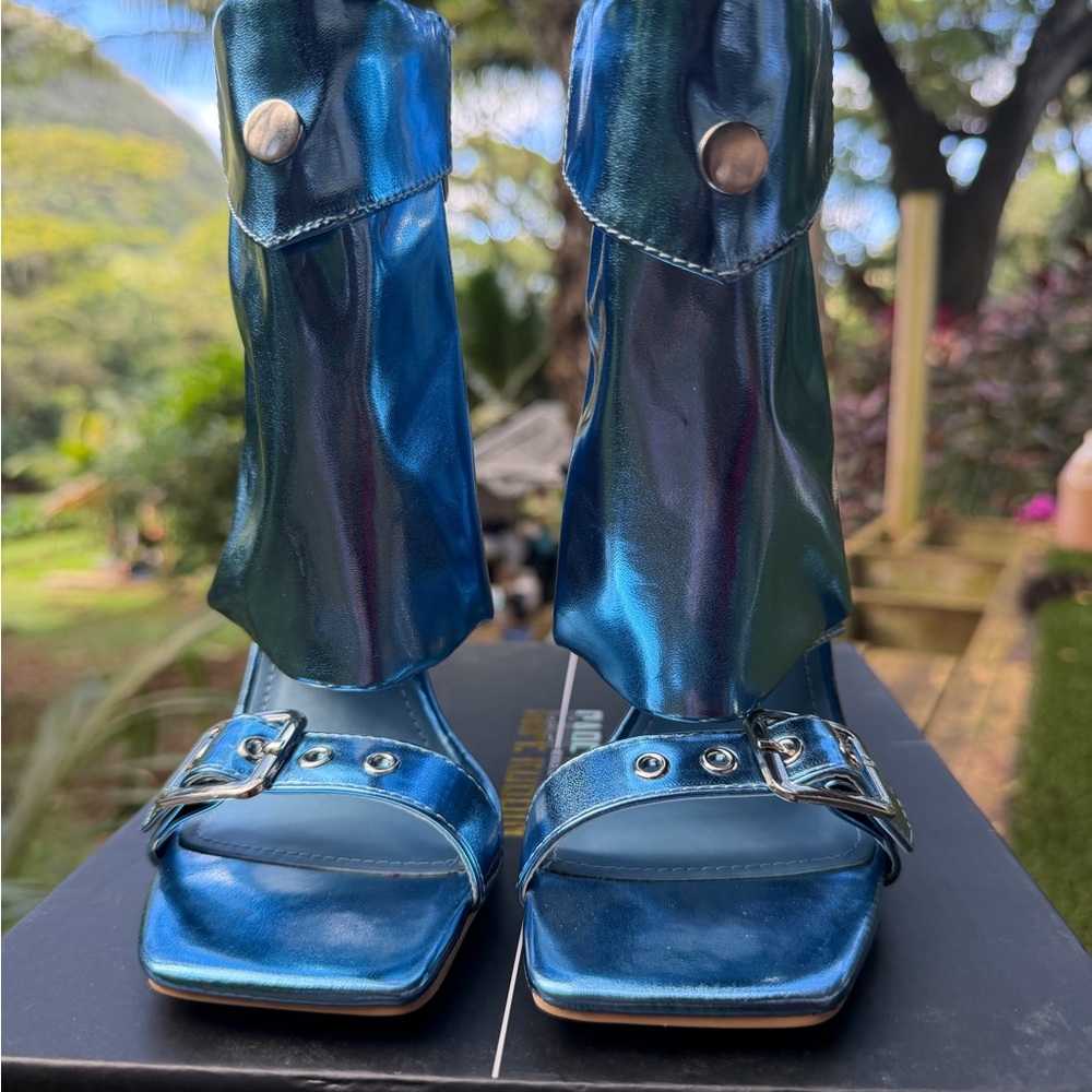 Cape Robbin  Metallic Blue pockets Heeled Sandals